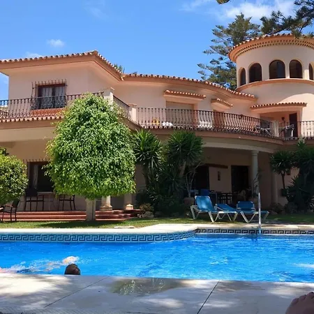 Belgravia Club בית נופש